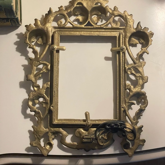 ✨ antique ornate filigree Vintage Art Nouveau Brass Mirror or picture Frame - Picture 4 of 14